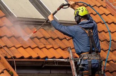 Démoussage et hydrofuge de toiture à Bazicourt